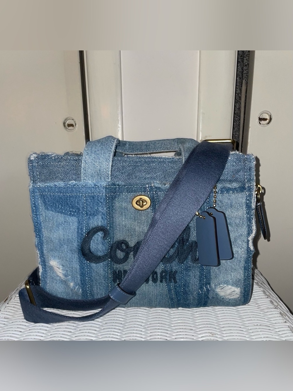 COACH REPURPOSED/LOVED PATCHWORK DENIM CARGO TOTE BAG 26!! - Picture 6 of 14